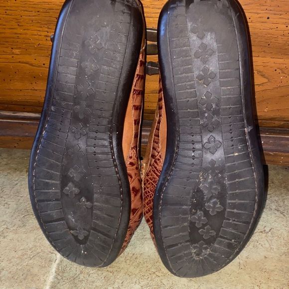 Martin Dingman Mens Brown Leather Alligator Grain Horse bit buckle Driver Loafer - Picture 8 of 10